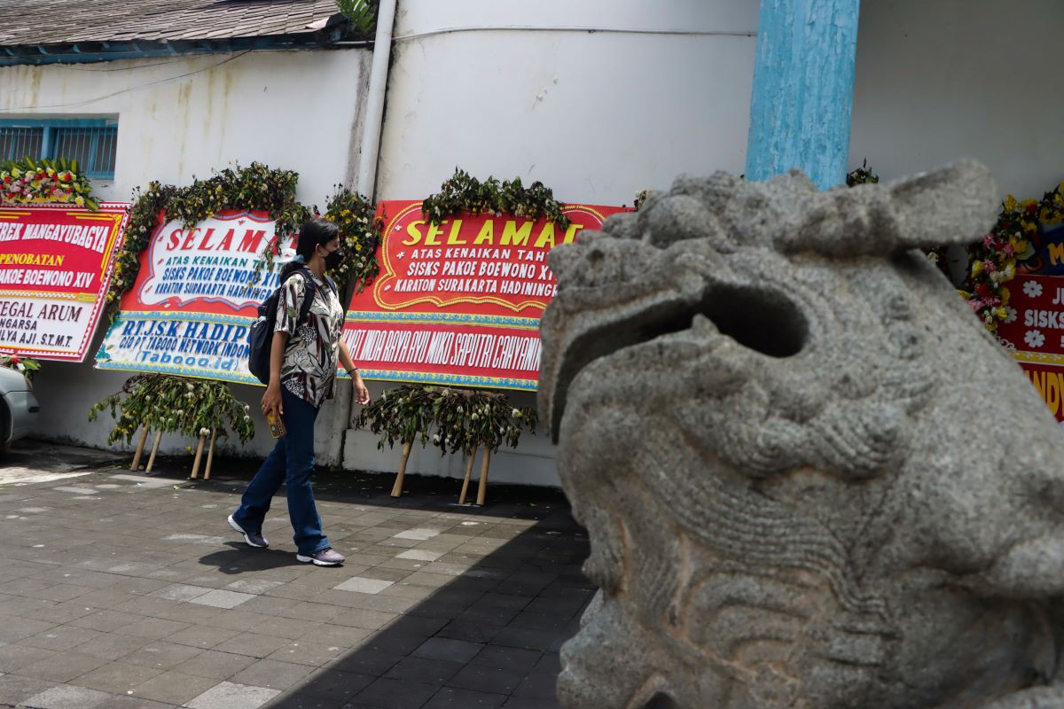 Pihak internal Keraton Solo dan pemkot berkoordinasi untuk menyiapkan penobatan dan perayaan kirab agung jumenengan Pakubuwono XIV yang akan digelar Sabtu (15/11/2025).