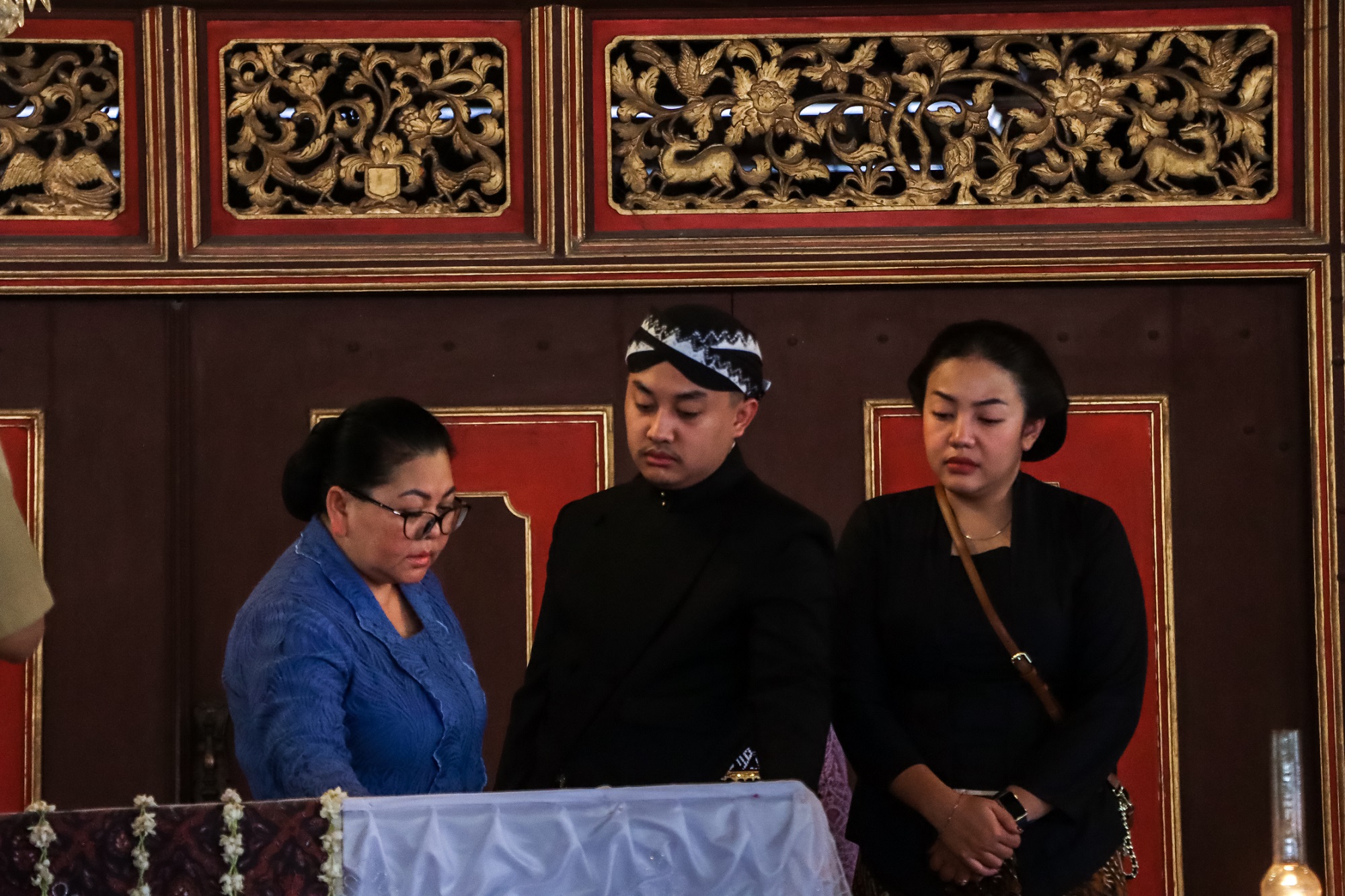KGPH Purbaya bersama ibundanya. (M Ihsan/Radar Solo)