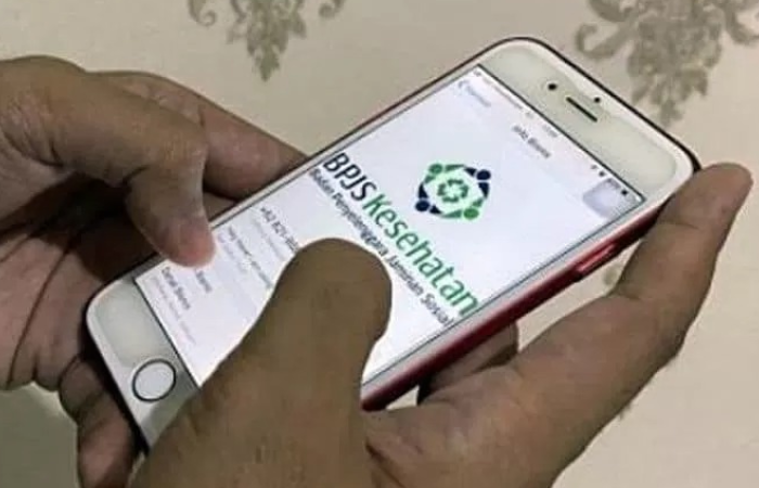 Cek tunggakan iuran BPJS Kesehatan mudah lewat HP.