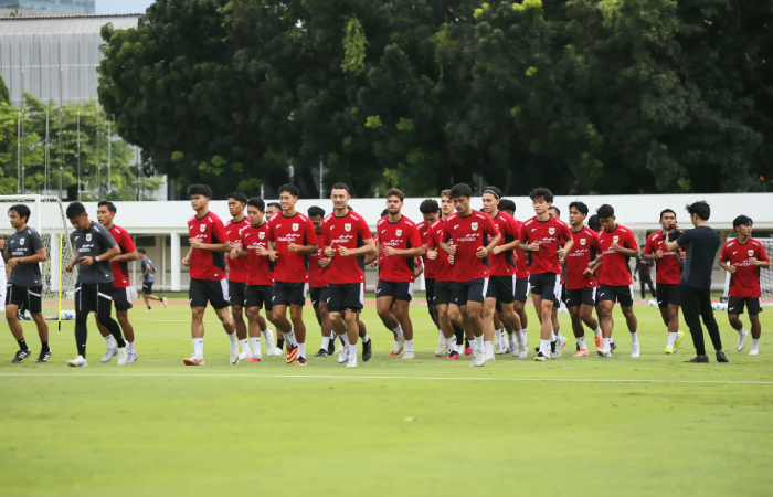 Latihan Timnas Indonesia U-22 di Stadion Madya Senayan, Jakarta, Selasa (11/11/2025).
