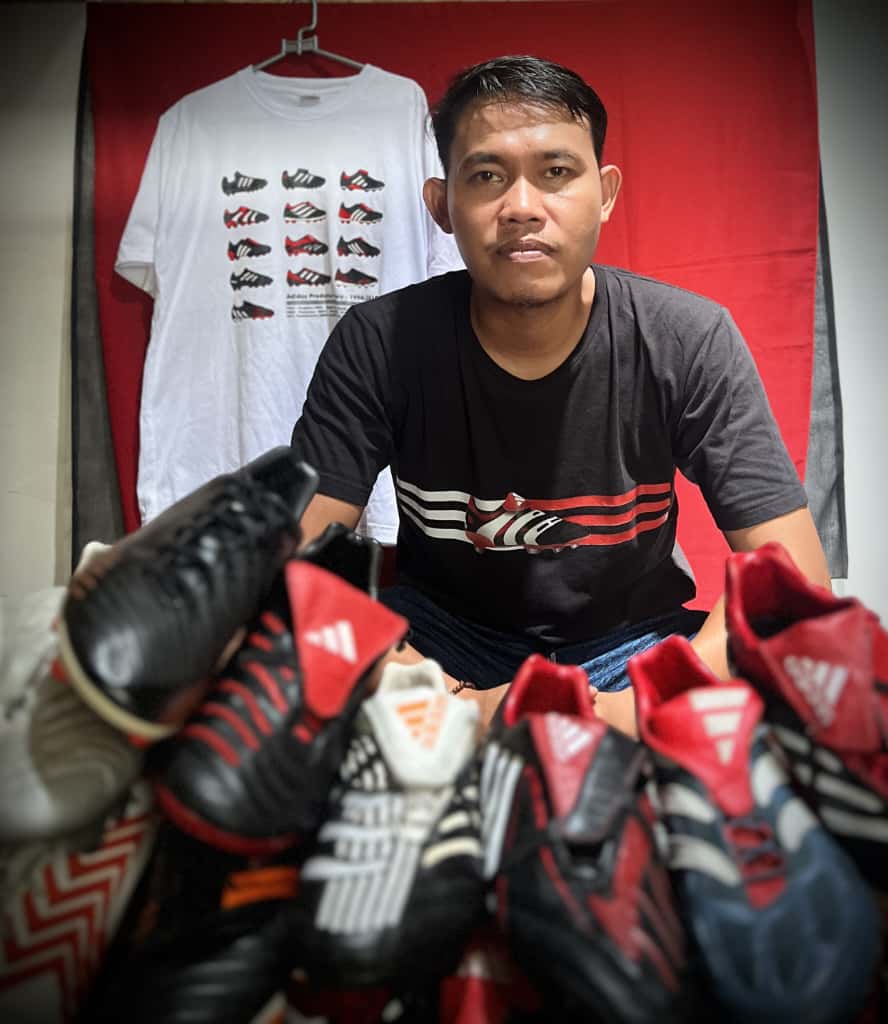 Danang Santoso dan koleksi sepatu Adidas nya. (Alfida N/Radar Solo)