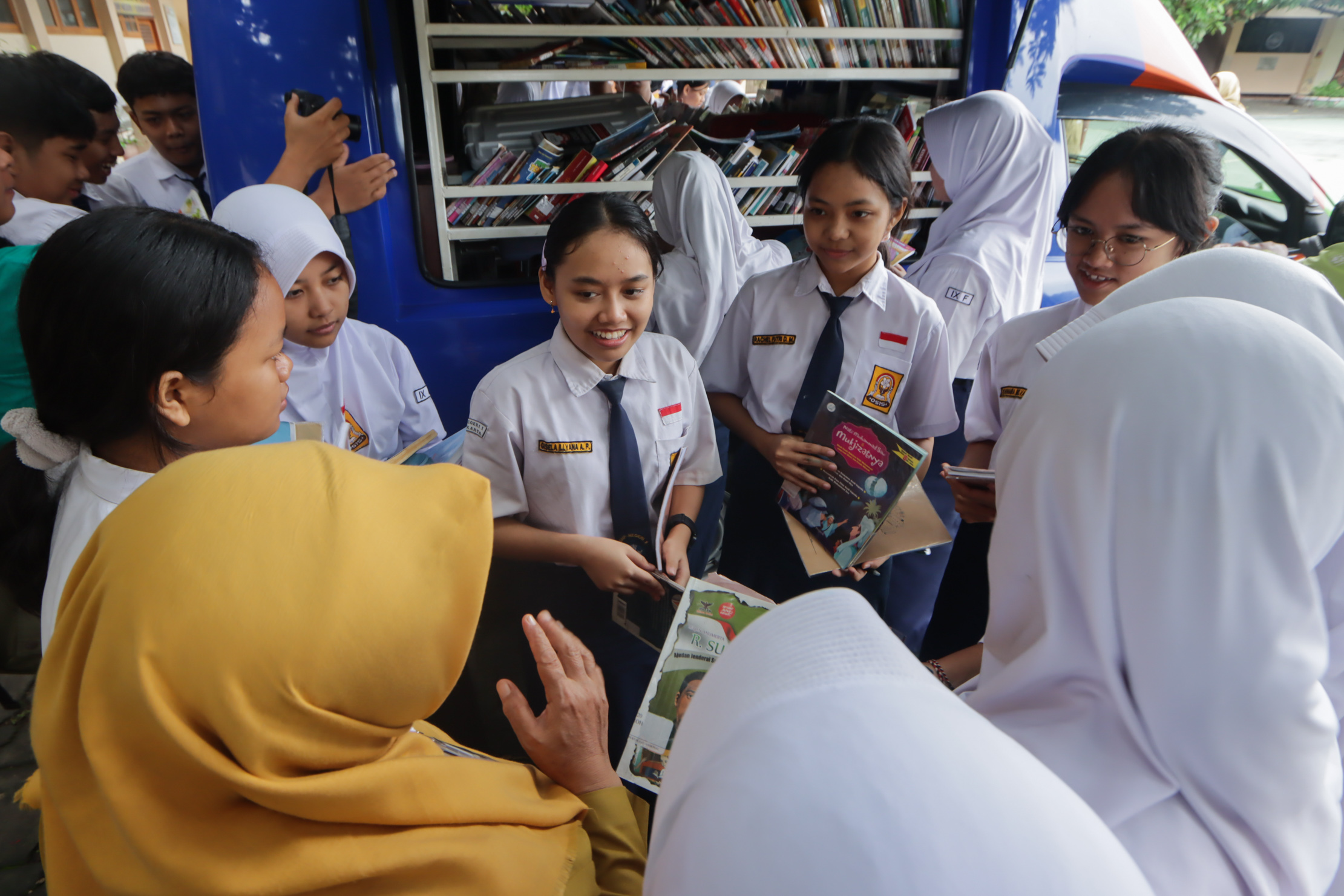 Siswa SMK/SMA di Jateng bakal kembali masuk enam hari.
