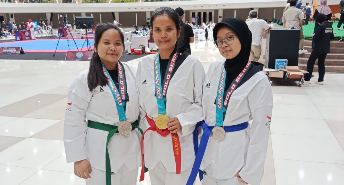 Atlet para taekwondo asal Klaten menyumbangkan medali untuk kontingen Jawa Tengah dalam Kejuaraan Nasional PBTI-Solo Series Tae Kwondo Championship Kyorugi-Poomsae 2025. (Dokumentasi NPCI Klaten)