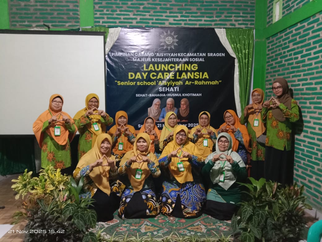 Pimpinan Cabang Aisyiyah (PCA) Kecamatan Sragen launching Daycare Lansia di dukuh Cumpleng, Desa Tangkil, Kecamatan Sragen. (Ahmad Khairudin/Radar Solo)