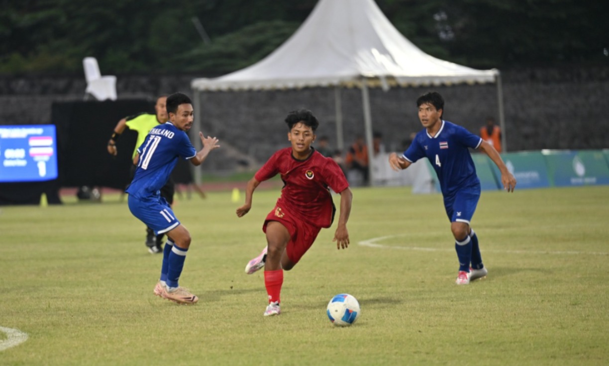 MEMBANGGAKAN: Timnas CP Indonesia saat melawan Thailand di babak semifinal IFCPF Men