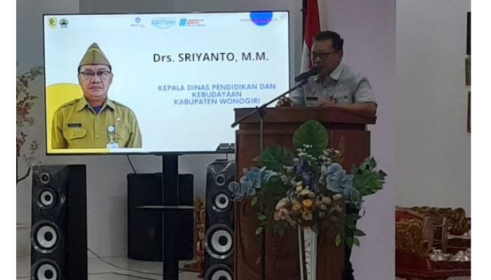 Kepala Dinas Pendidikan dan Kebudayaan Wonogiri Sriyanto membuka talkshow dan showcase.