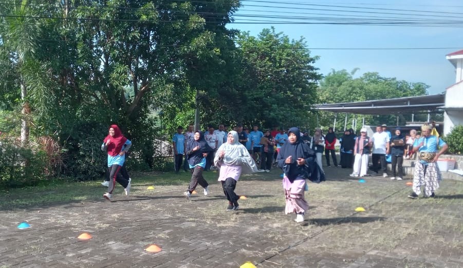 Disporapar Sukoharjo selesaikan pengukuran Indeks Pembangunan Olahraga di tujuh kecamatan. Penutupan kegiatan digelar di Desa Jangglengan, Nguter, Minggu (23/11/2025).
