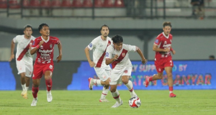 Laga Bali United vs Persis Solo di Stadion Kapten I Wayan Dipta (23/11/2025).
