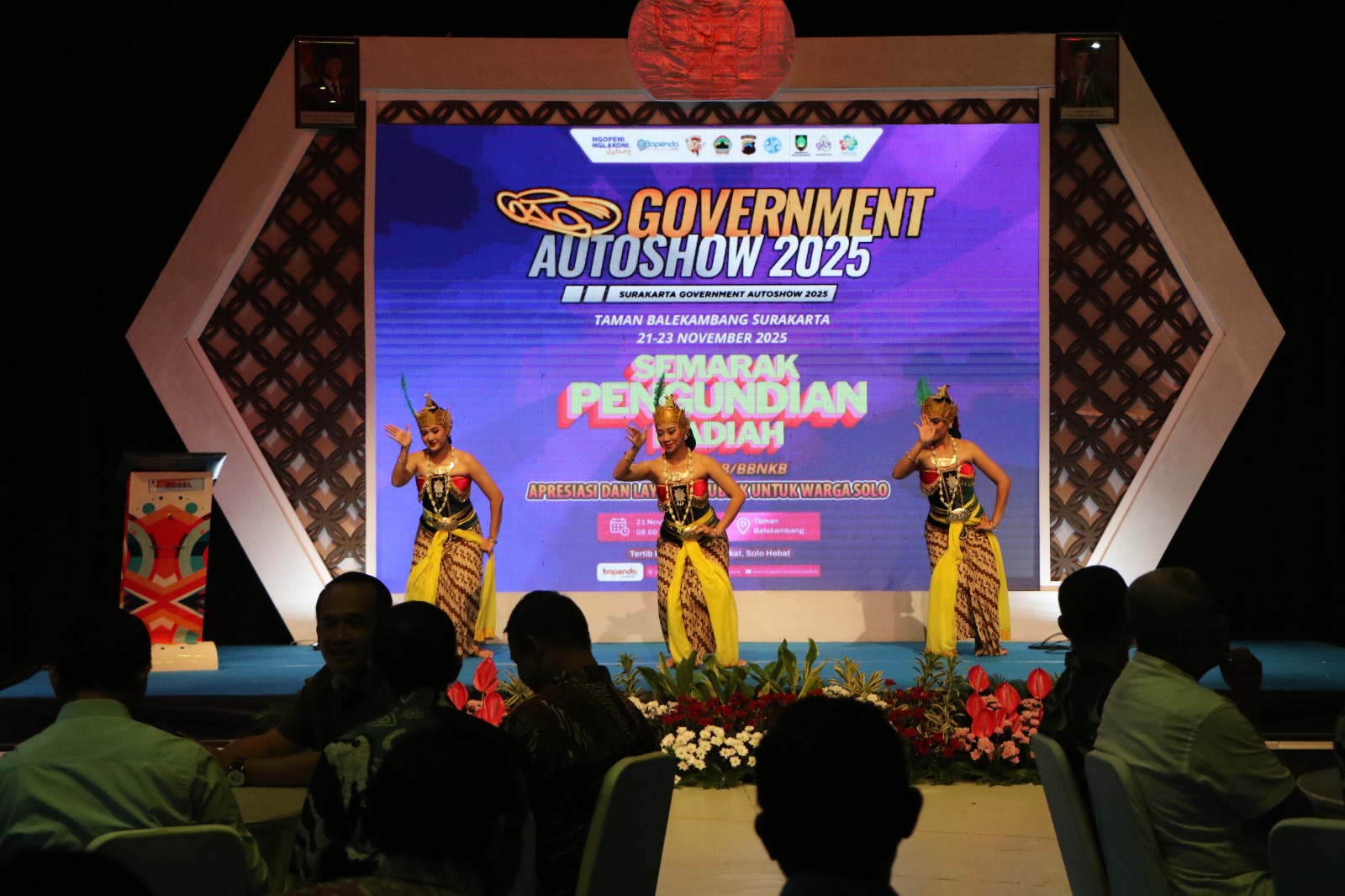 TARI TRADISIONAL HIBUR ACARA SURAKARTA GOVERNMENT AUTOSHOW 2025