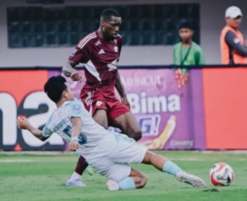 Laga PSM Makassar vs PSBS Biak
