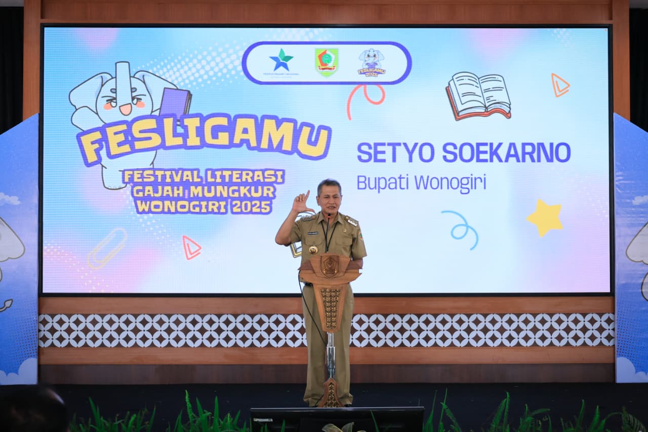 Bupati Wonogiri Setyo Sukarno saat membuka Festival Literasi Gajah Mungkur Tahun 2025 Senin (24/11/2025).