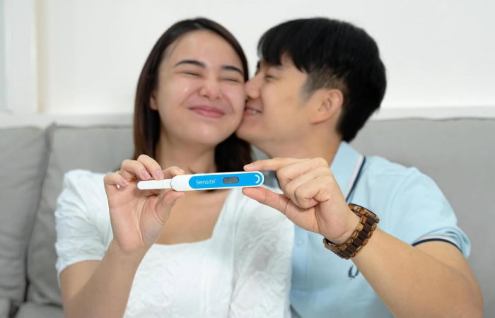 Amanda Manopo dan Kenny Austin umumkan kehamilan anak pertama dengan pamer test pack.