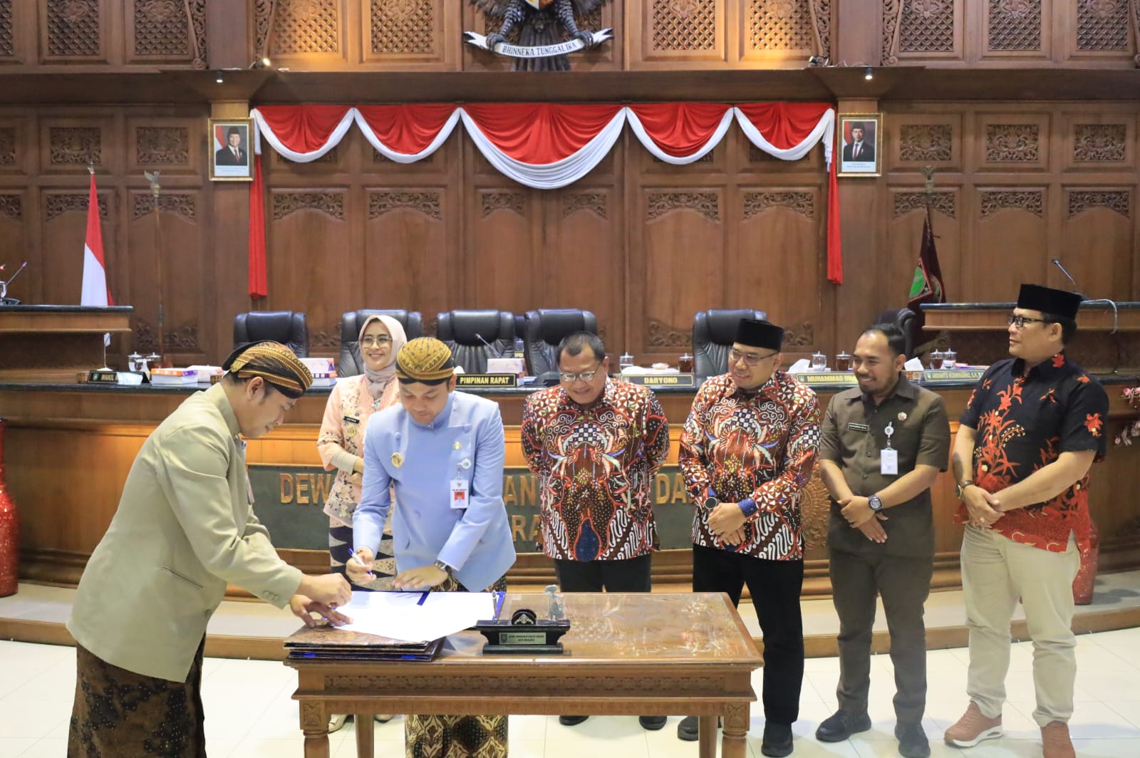 DPRD dan Pemkot Solo sepakati APBD 2026 lewat rapat paripurna, Kamis (27/11). (A Christian/Radar Solo)