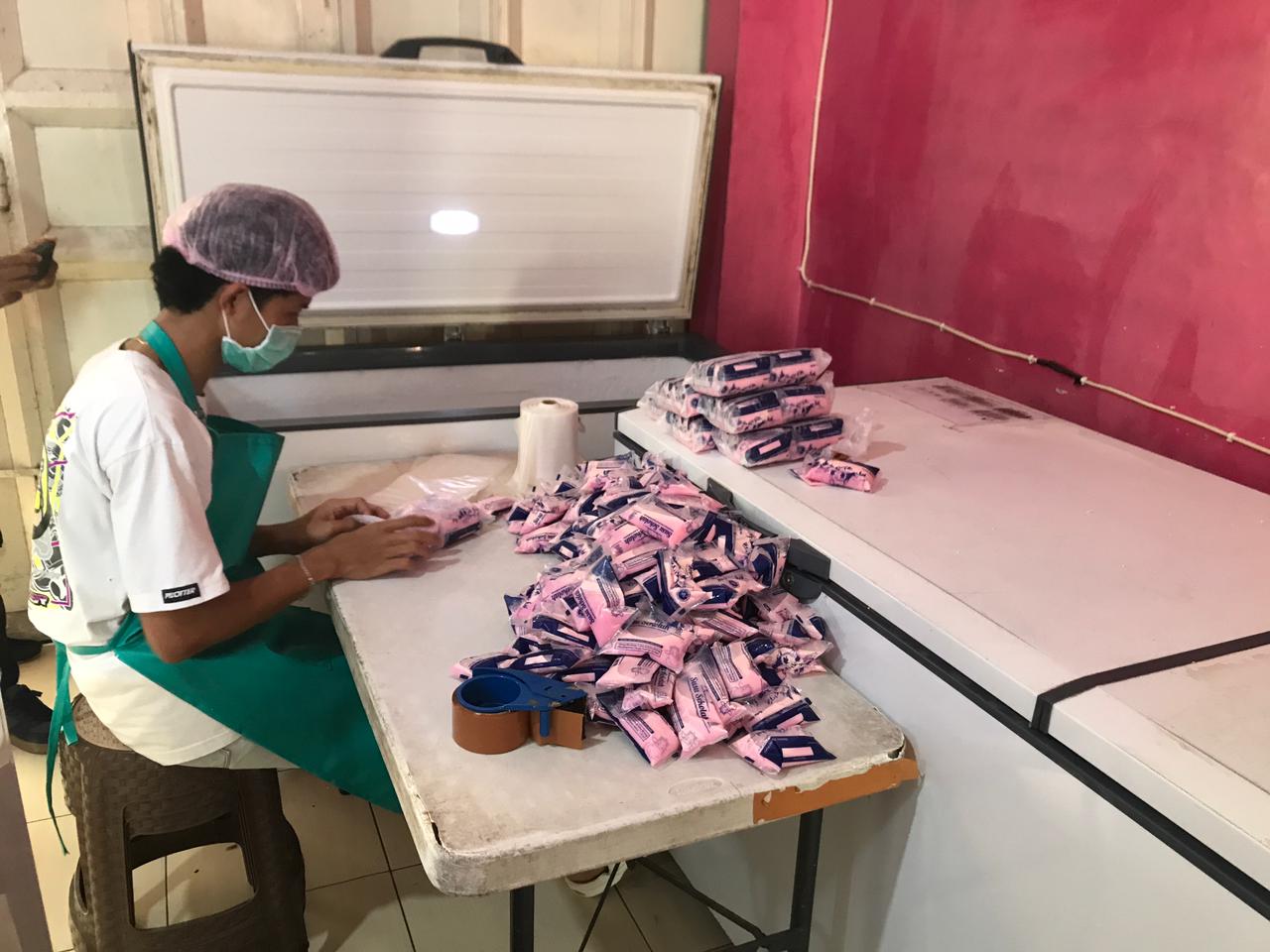 Produksi UMKM susu pasteurisasi di Desa Singosari, Kecamatan Mojosongo, Boyolali melesat 300% setelah menerima banyak order untuk suplai MBG.
