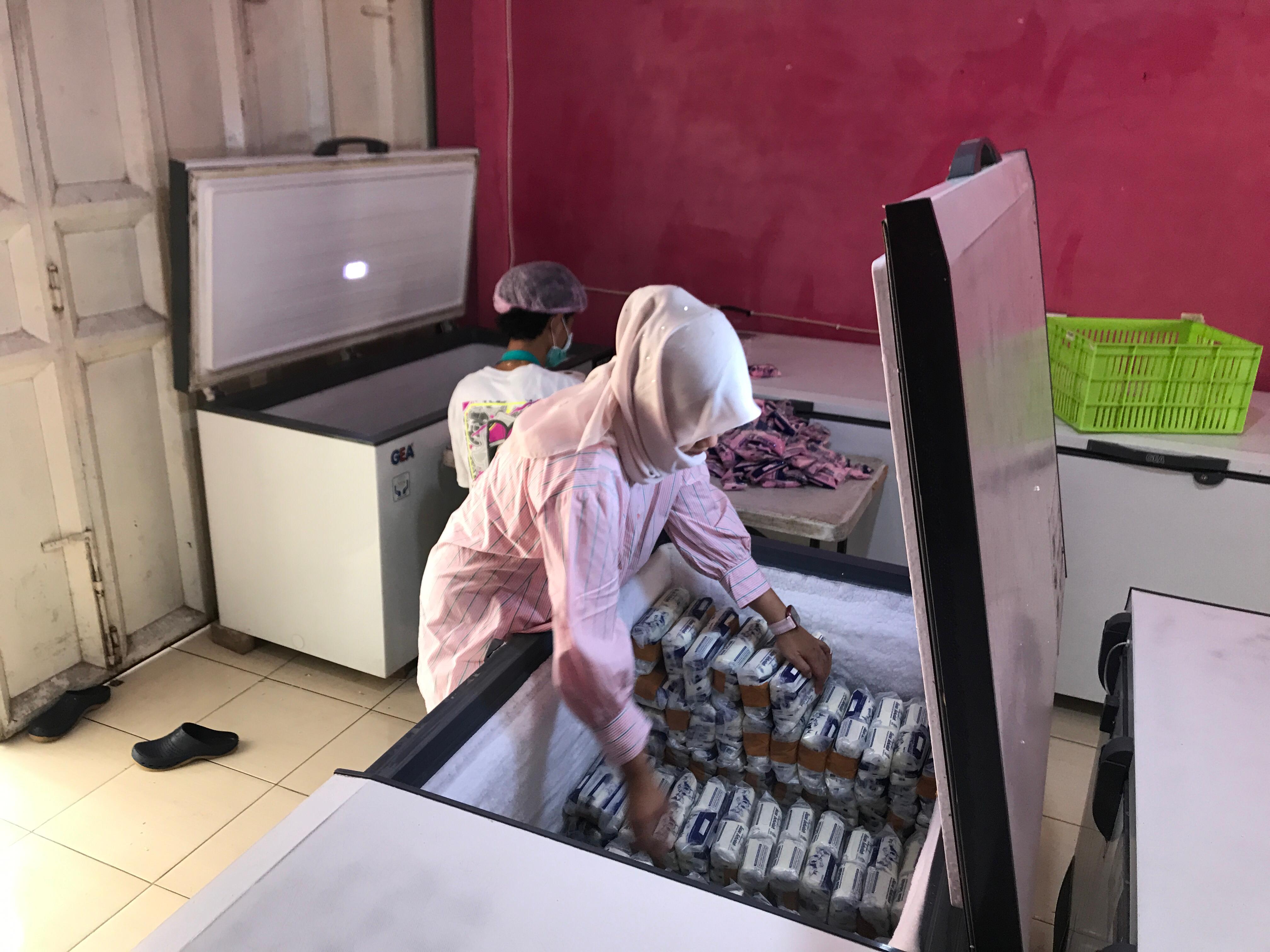 Produksi UMKM susu pasteurisasi di Desa Singosari, Kecamatan Mojosongo, Boyolali meningkat menyusul permintaan untuk program Makan Bergizi Gratis (MBG).