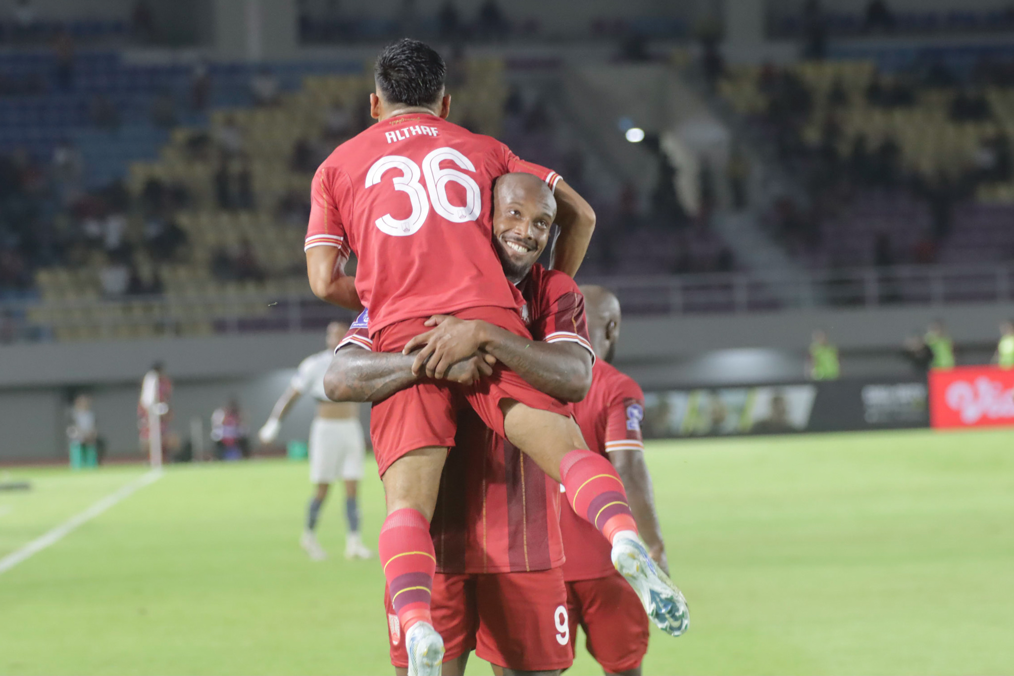 Striker Persis Solo Gervane Kastaneer melawan PSM Makassar di Stadion Manahan (30/11/2025).