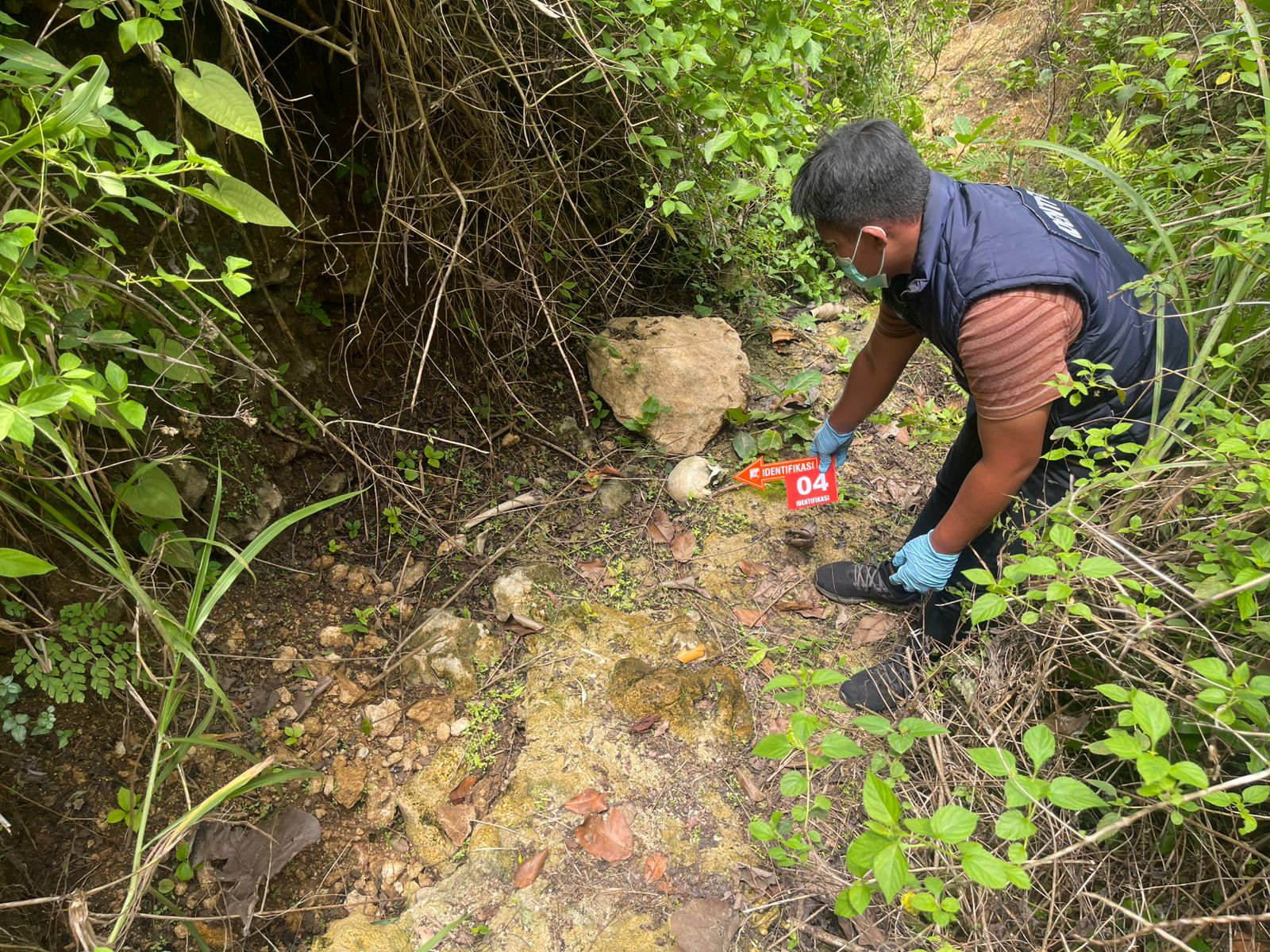 Kerangka manusia yang ditemukan di Hutan Tinasat, Gesing, Kismantoro, Wonogiri telah teridentifikasi.