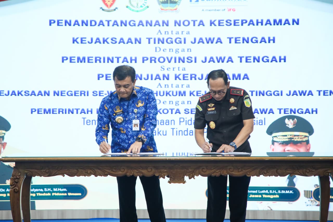 Pemprov bersama Kejaksaan Tinggi (Kejati) Jateng menandatangani nota kesepahaman (MoU) pelaksanaan pidana kerja sosial.