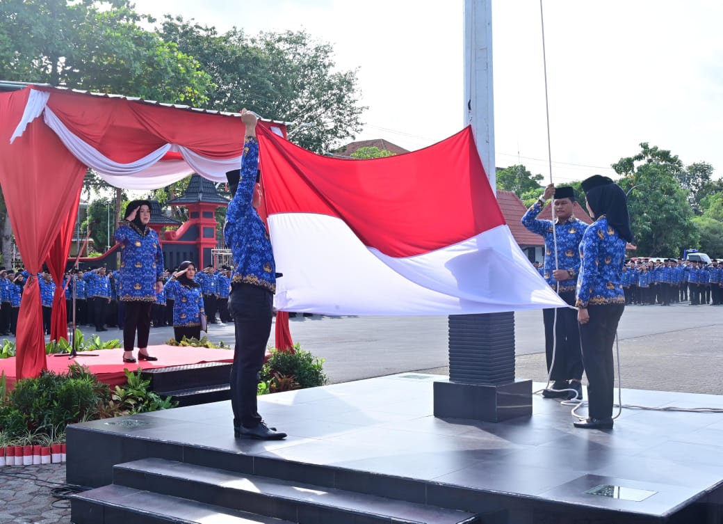 Upacara Peringatan HUT ke-54 Korpri di halaman Kantor Sekretariat Daerah (Setda) Pemkab Sukoharjo, Sabtu (29/11/2025).