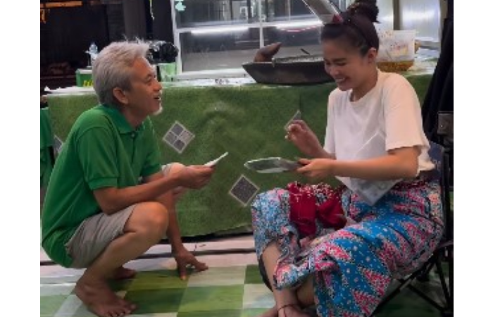 Epy Kusnandar dan sang istri Karina Ranau.