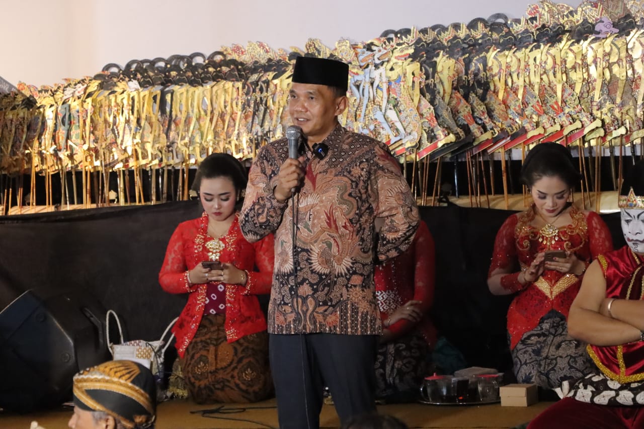 Dorong Regenerasi Dalang, Ketua DPRD Jateng Sumanto: Upaya Pelestarian Wayang Kulit jangan Hanya Slogan