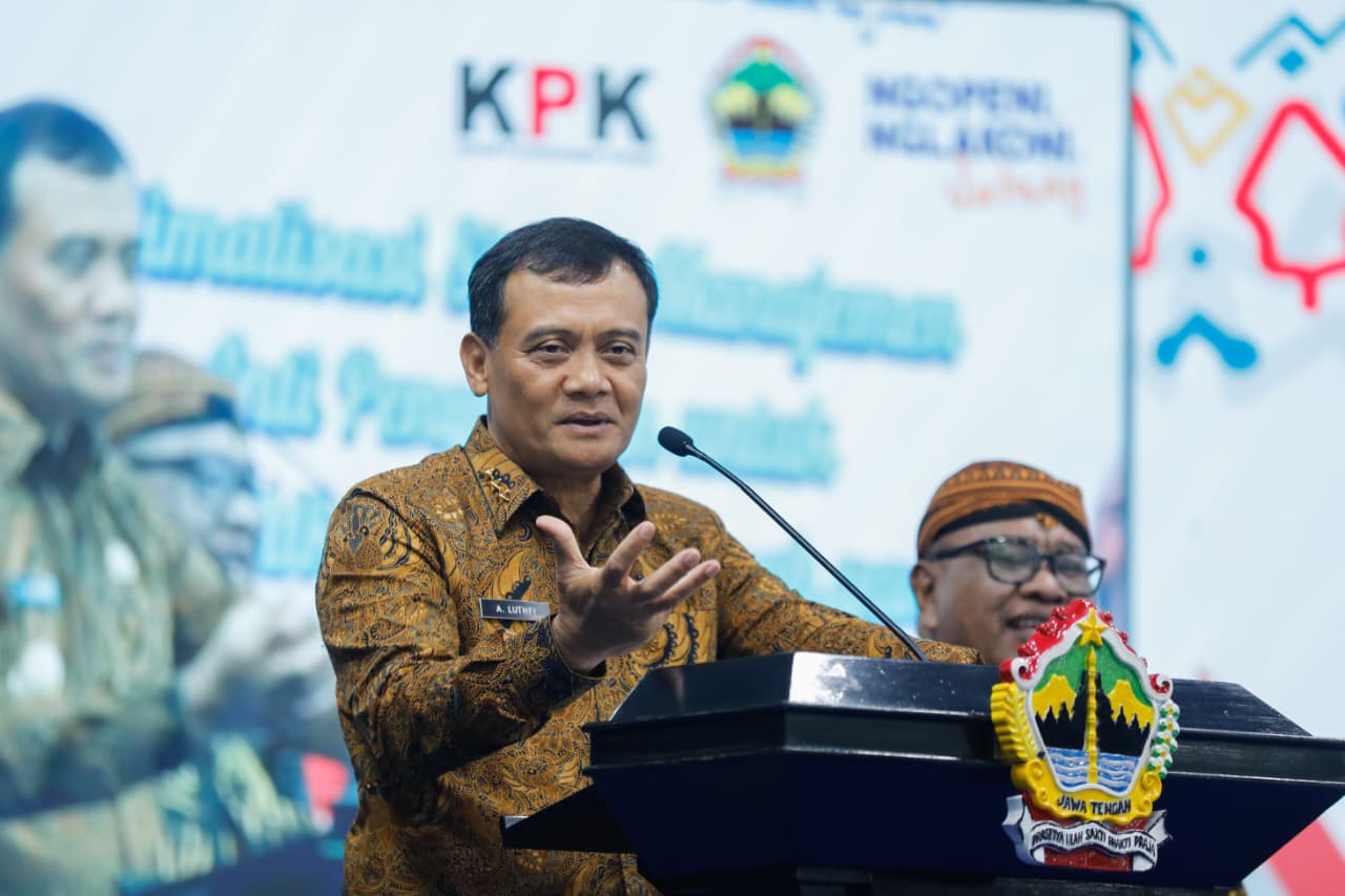 Gubernur Jateng Ahmad Luthfi tekankan budaya integritas dan perluasan gerakan antikorupsi pada peringatan Hakordia 2025 di Semarang.