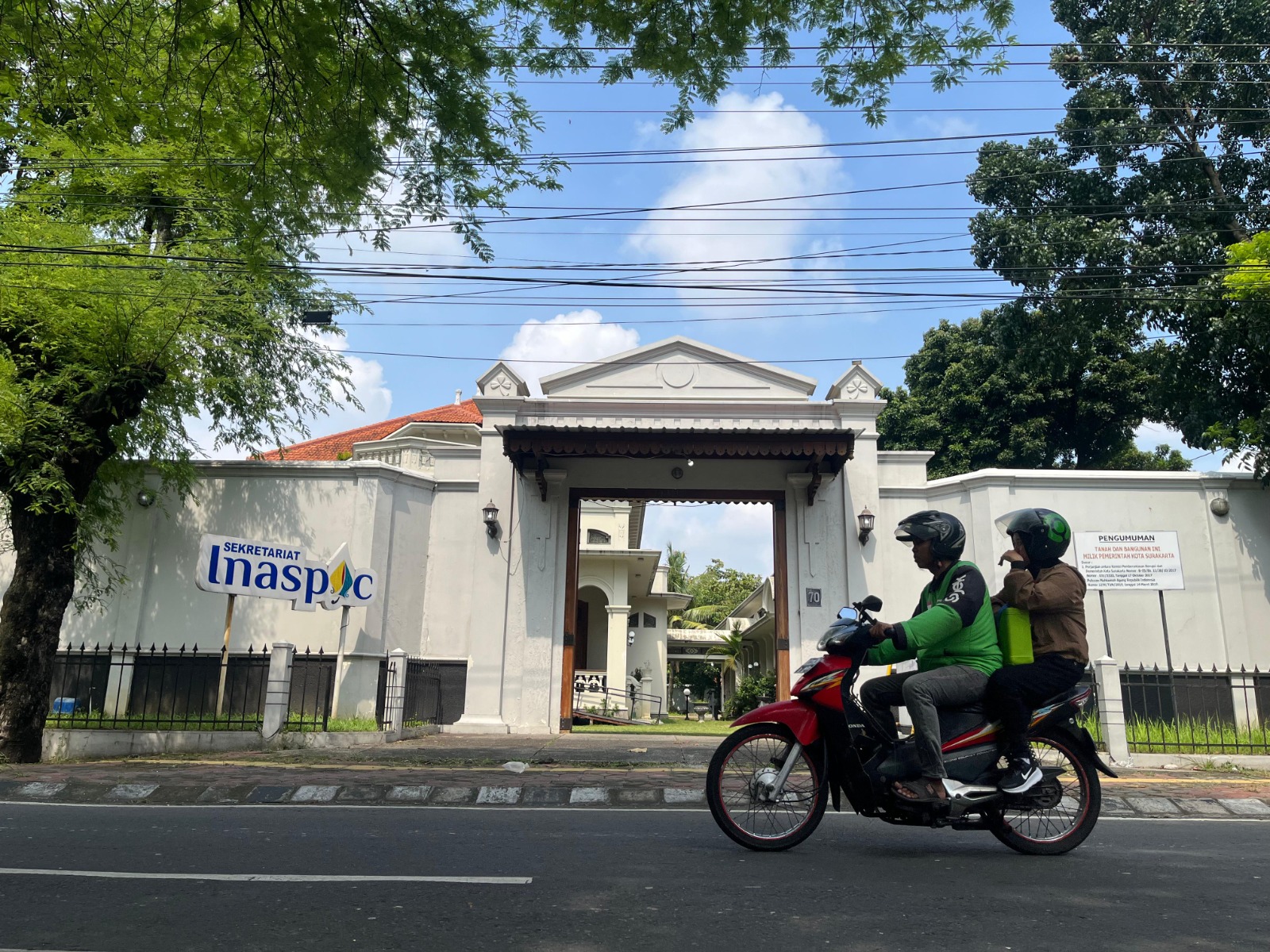 SIAP MINAT?: Salah satu aset mangkrak bekas kasus korupsi di Laweyan yang dihibahkan KPK ke pemkot akan ikut dilelang.
