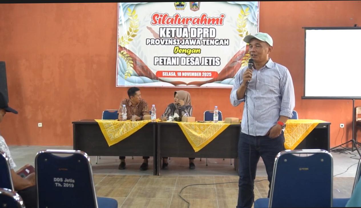 Sumanto imbau petani Jetis menjaga lahan agar produksi pangan terjaga, karena bertani kini makin menguntungkan dan penting untuk cegah krisis pangan.