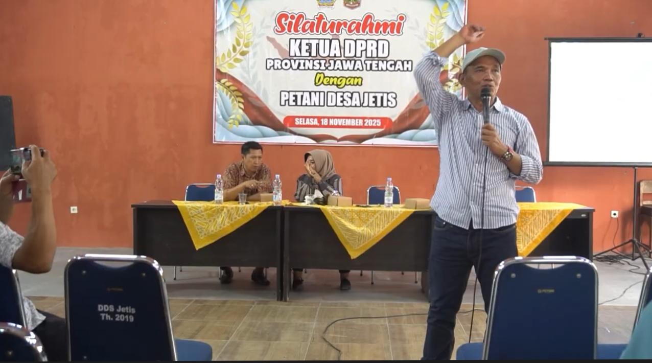 Sumanto imbau petani Jetis menjaga lahan agar produksi pangan terjaga, karena bertani kini makin menguntungkan dan penting untuk cegah krisis pangan.