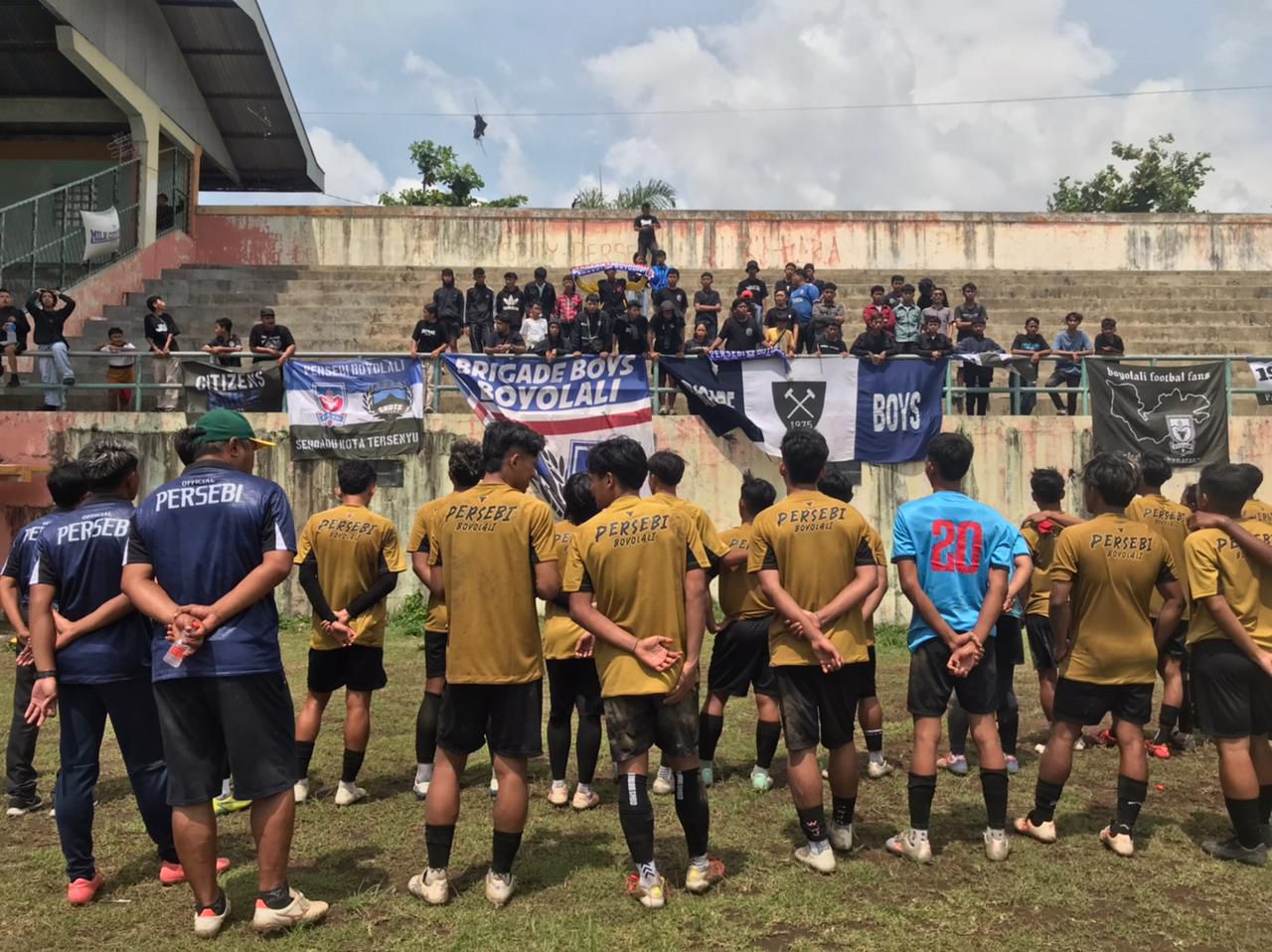 Persebi menang telak 5-0 atas tim tamu PSBK Peta Blitar dalam laga uji coba sekaligus seleksi terakhir pemain yang digelar di Stadion Pandanaran, Minggu (7/12/2025).