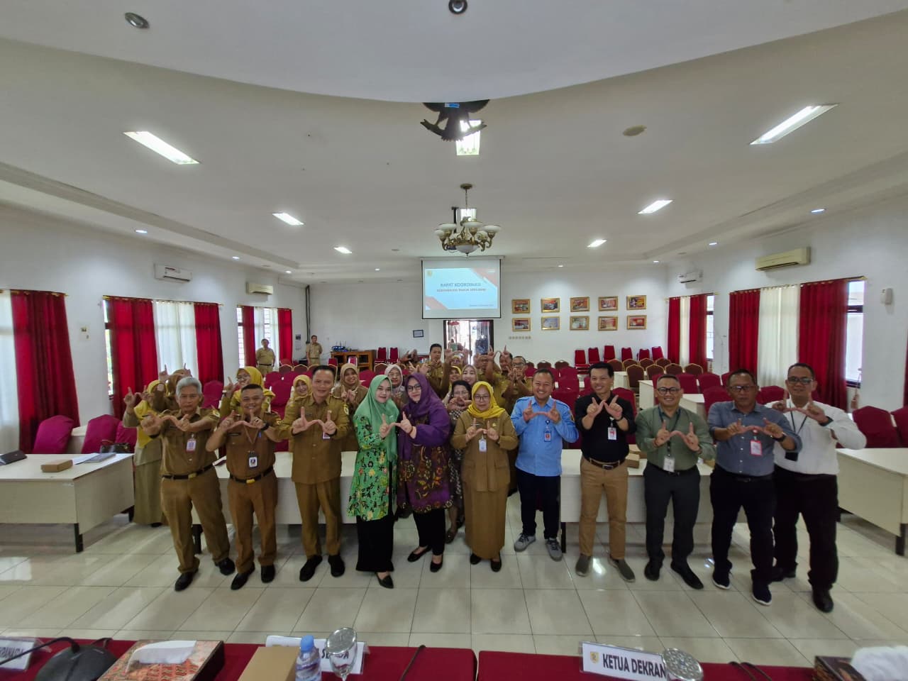 Rakor Dekranasda Wonogiri di Ruang Girimanik Komplek Setda Wonogiri, Senin (8/12/2025).