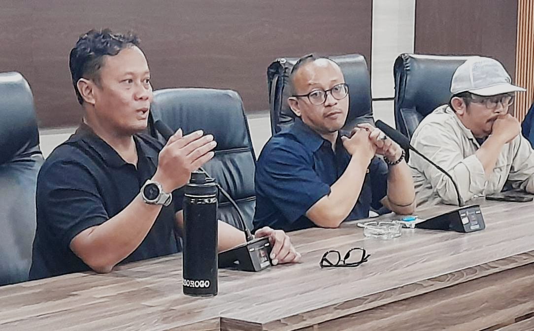 Komunitas Siksorogo yang menginisiasi event lari Siksorogo Lawu Ultra beberkan makna dan filosofi nama Sikosorogo. (Rudi Hartono/Radar Solo)