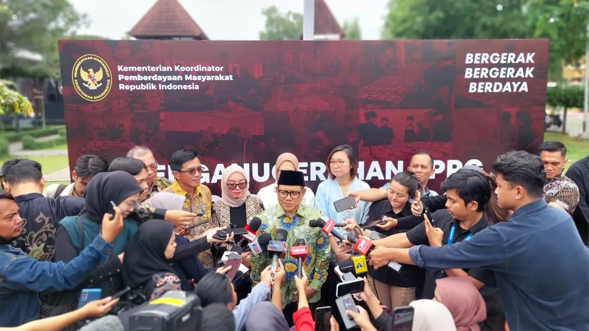 Menteri Koordinator Pemberdayaan Masyarakat  Abdul Muhaimin Iskandar beri keterangan pers.