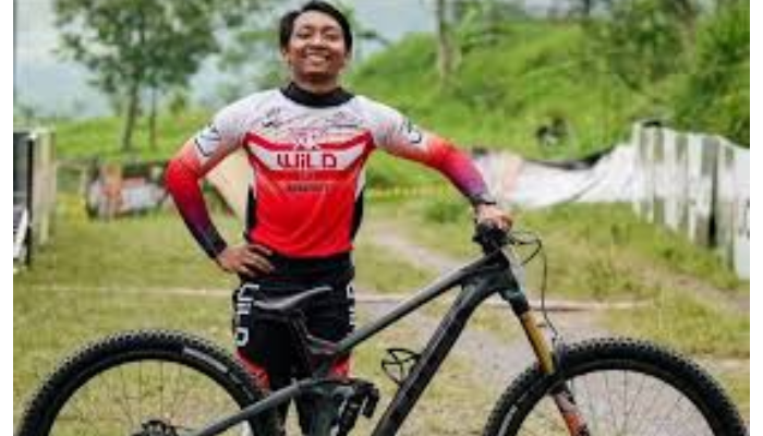 Atlet downhill Rendy Varera Sanjaya.