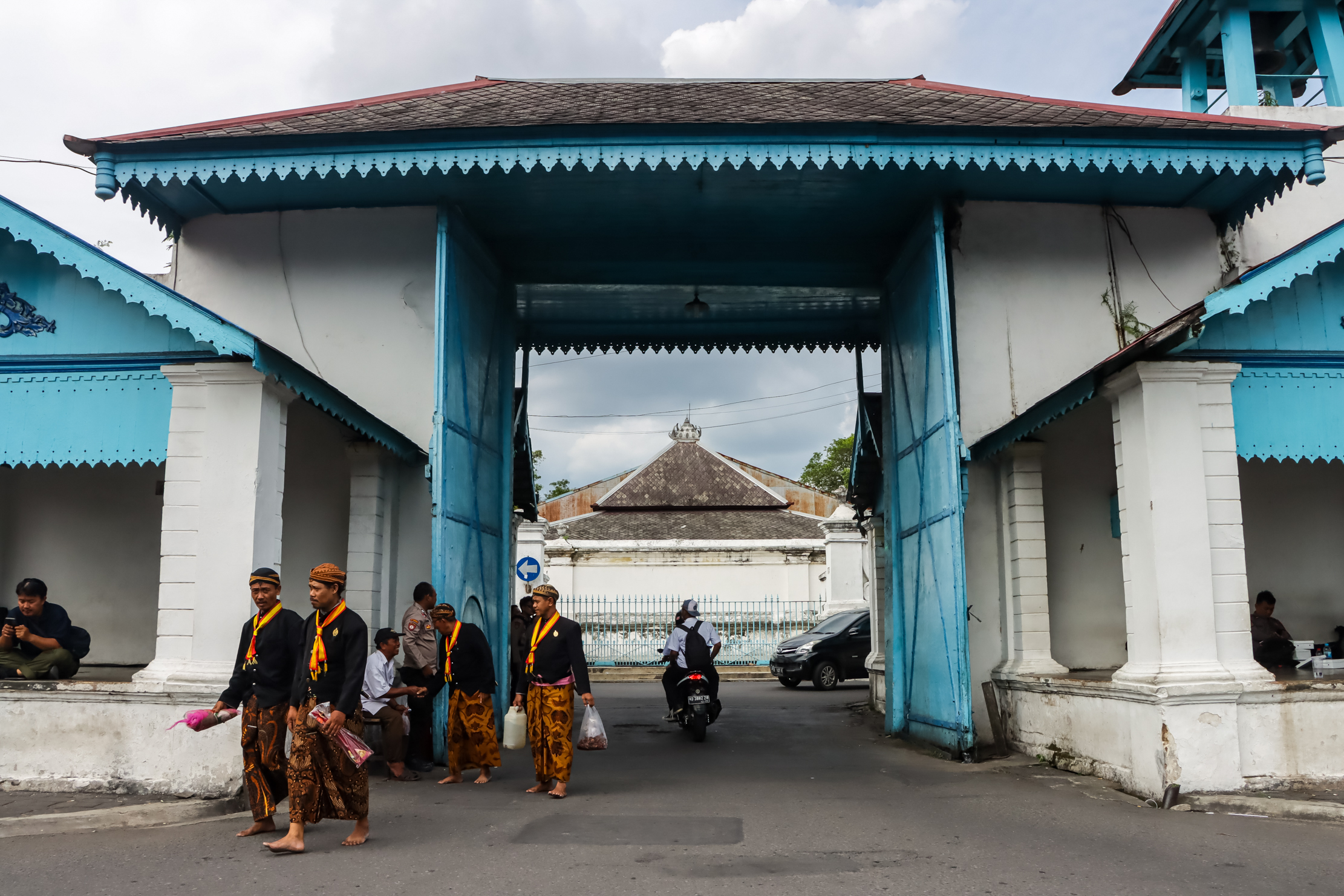 Abdi dalem dalam sebuah acara di Keraton Kasunanan Surakarta. (M Ihsan/Radar Solo)