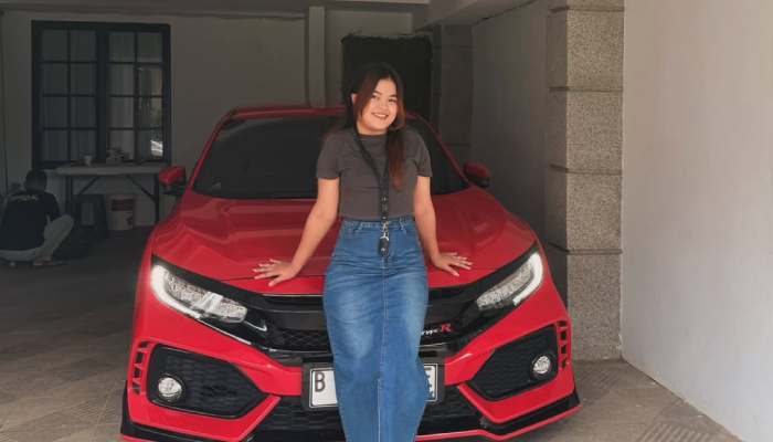 Sherly, putri pertama mendiang Mpok Alpa.