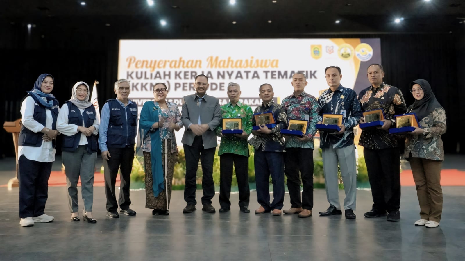 UDB Surakarta Lepas 759 Mahasiswa KKNT, Bupati Gunung Kidul: Pendidikan Fondasi Utama Pembangunan