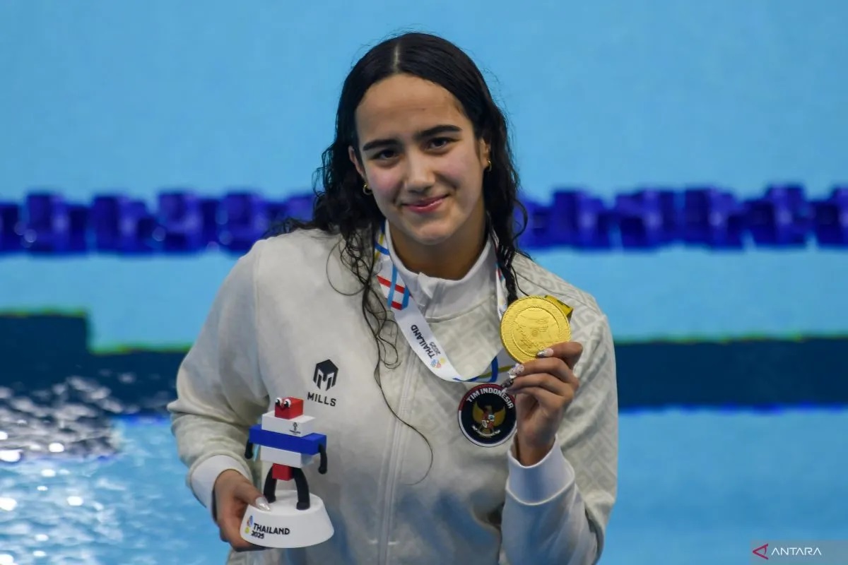 Sosok Masniari Wolf Cetak Hattrick Emas SEA Games, Ini Profil Lengkap Ratu Backstroke Indonesia