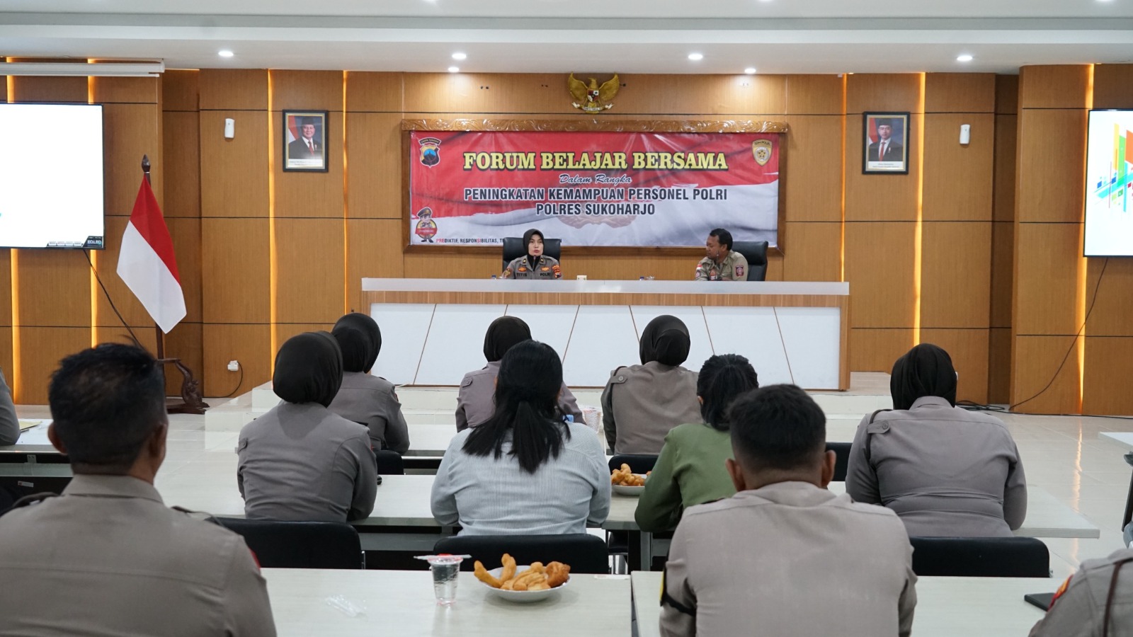 Forum Belajar Bersama anggota Polres Sukoharjo terkait trauma healing korban bencana alam.