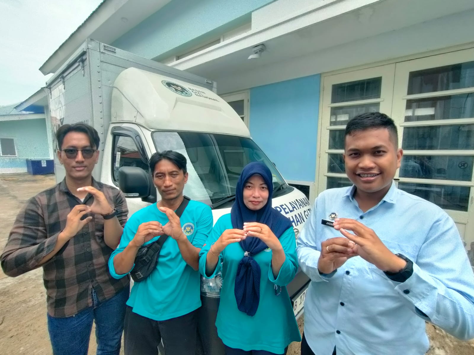 Tim SPPG Purwodiningratan, Jebres, Kota Solo. Kekompakan dan keluargaan selalu dijaga dalam bekerja untuk menyukseskan program MBG.