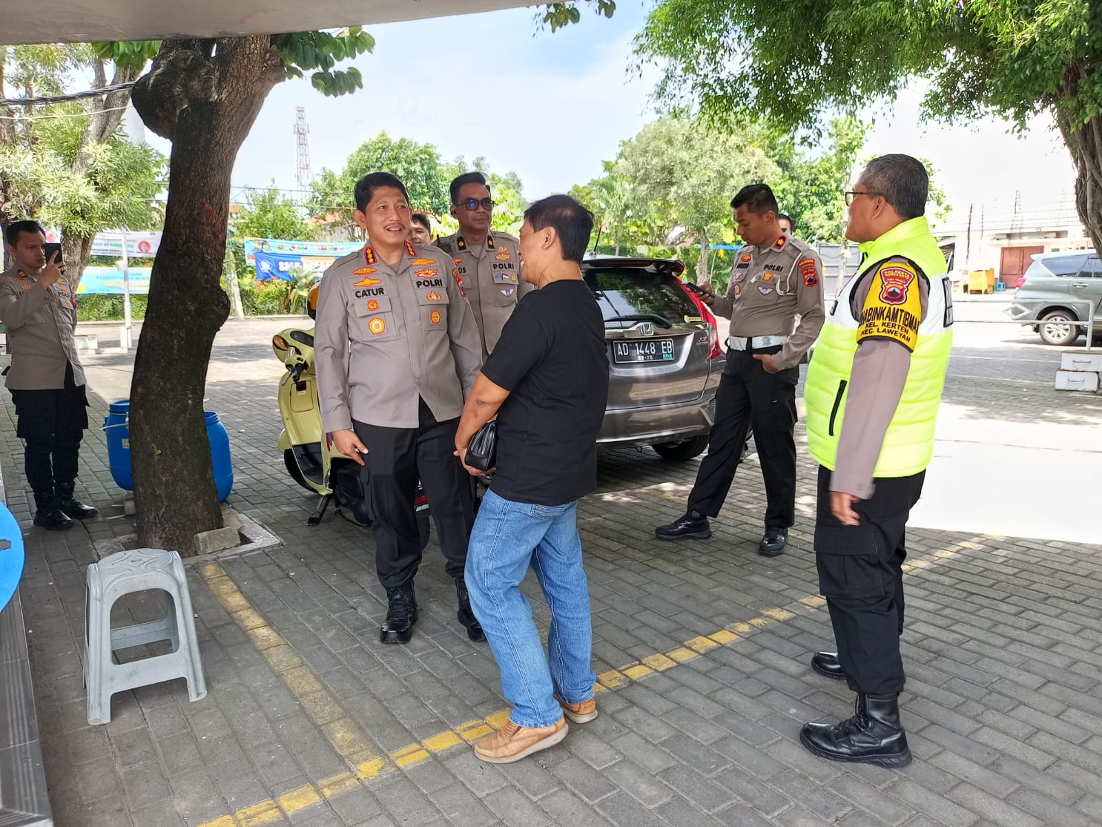 BERCENGKRAMA: Polresta Solo menyambangi salah satu gereja di Solo, Selasa&nbsp;(16/12/2025).