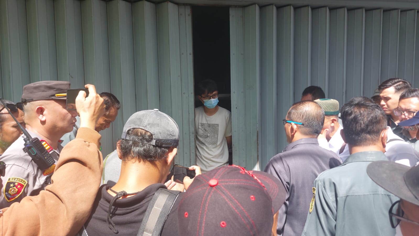 Eksekusi tanah dan bangunan di Jalan Gatot Subroto (Gatsu) No. 236, Kelurahan Kratonan, Kecamatan Serengan, Rabu (17/12) pagi.