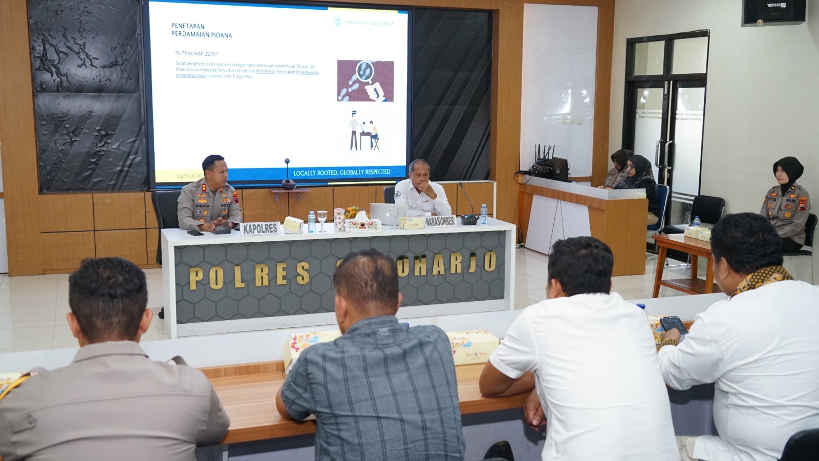 Kapolres Sukoharjo AKBP Anggaito Hadi Prabowo pimpin forum belajar bersama (FBB) digelar Polres Sukoharjo dengan tema restorative justice, Jumat (19/13).