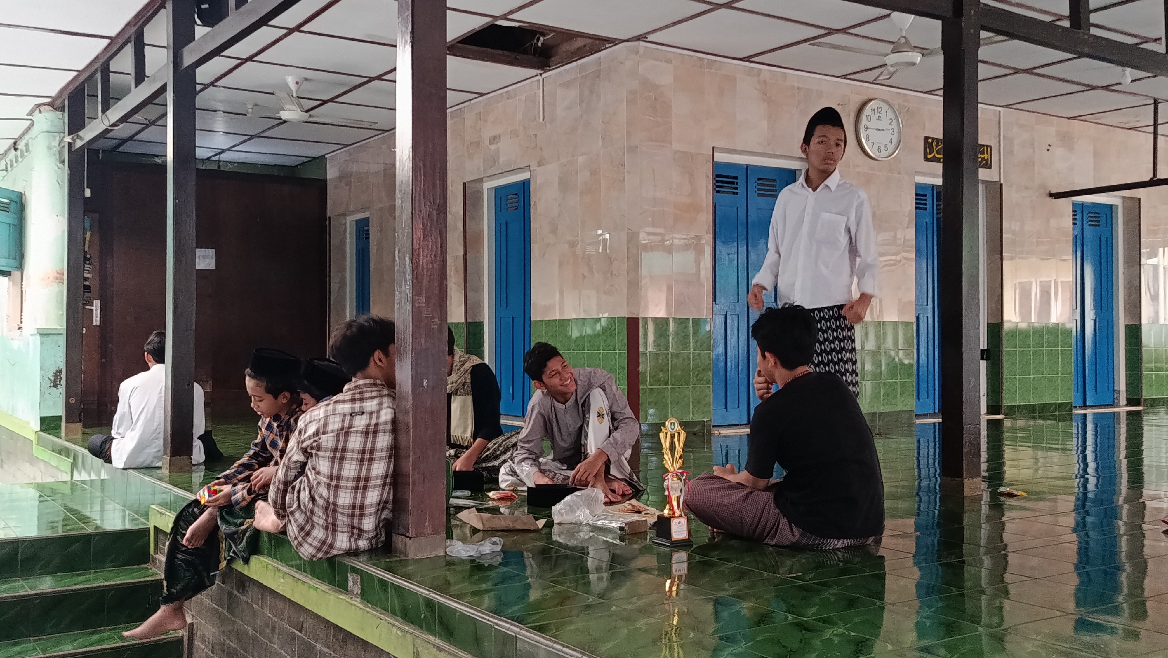 Suasana di Pondok Pesantren Al Muayyad
