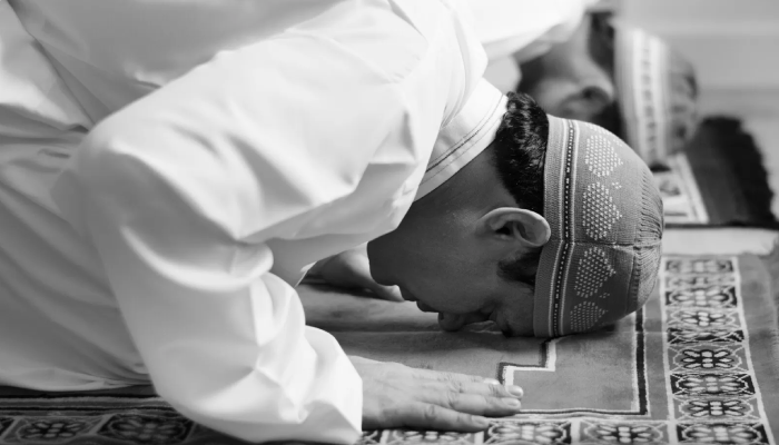 Ilustrasi umat muslim melaksanakan shalat.