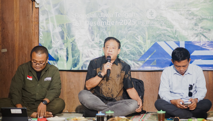 Para pembicara menyampaikan beternak dan bertani integratif dalam konsep ekonomi sirkular digelar di Kauman, Wonosegoro, Kabupaten Boyolali, Minggu (21/12/2025).