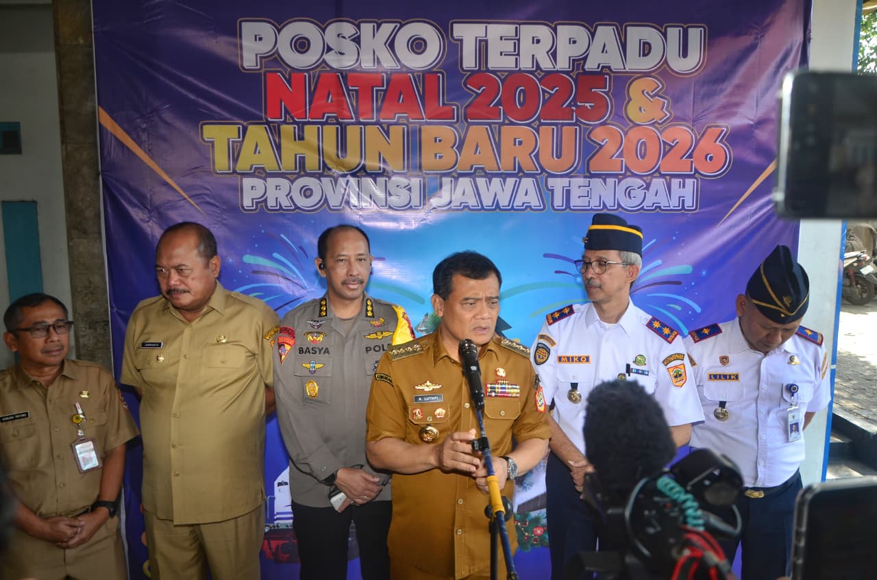 Pemprov Jateng membuka Posko Terpadu Nataru 2025&ndash;2026 hingga 5 Januari. Keamanan, stok pangan, BBM, dan jalan dipastikan aman.