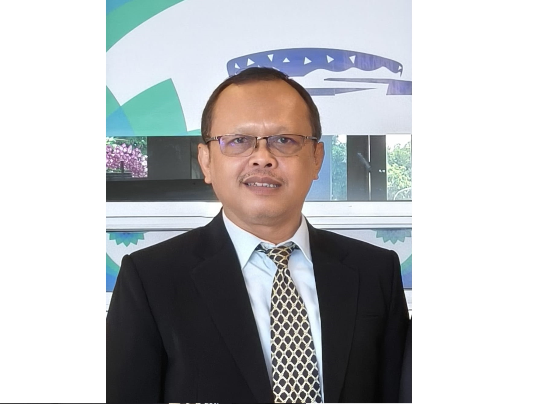 M. Farid Wajdi, Guru Besar Ilmu Manajemen, Direktur Pascasarjana UMS Surakarta