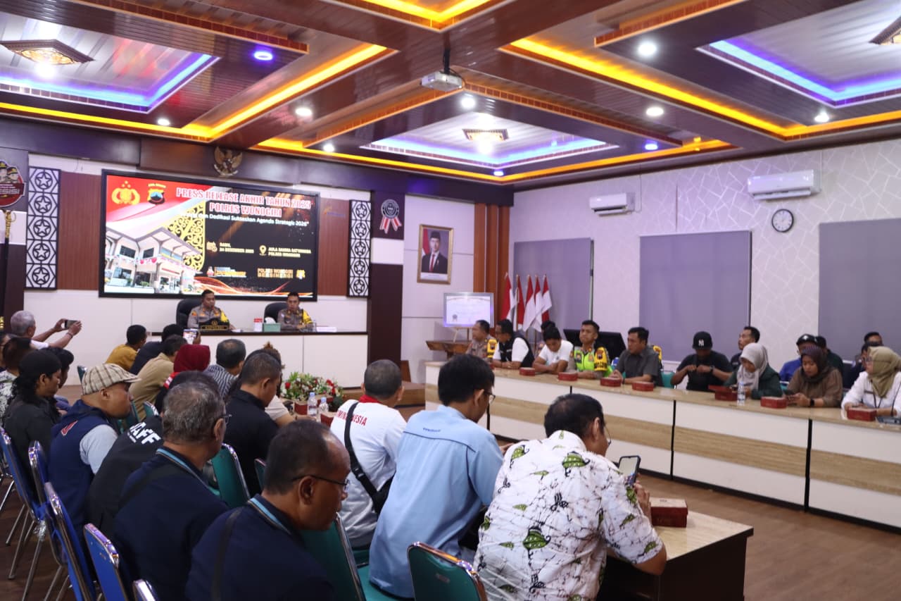 Jumpa pers terkait kinerja Polres Wonogiri di Aula Sanika Satywada Rabu (24/12/2025).