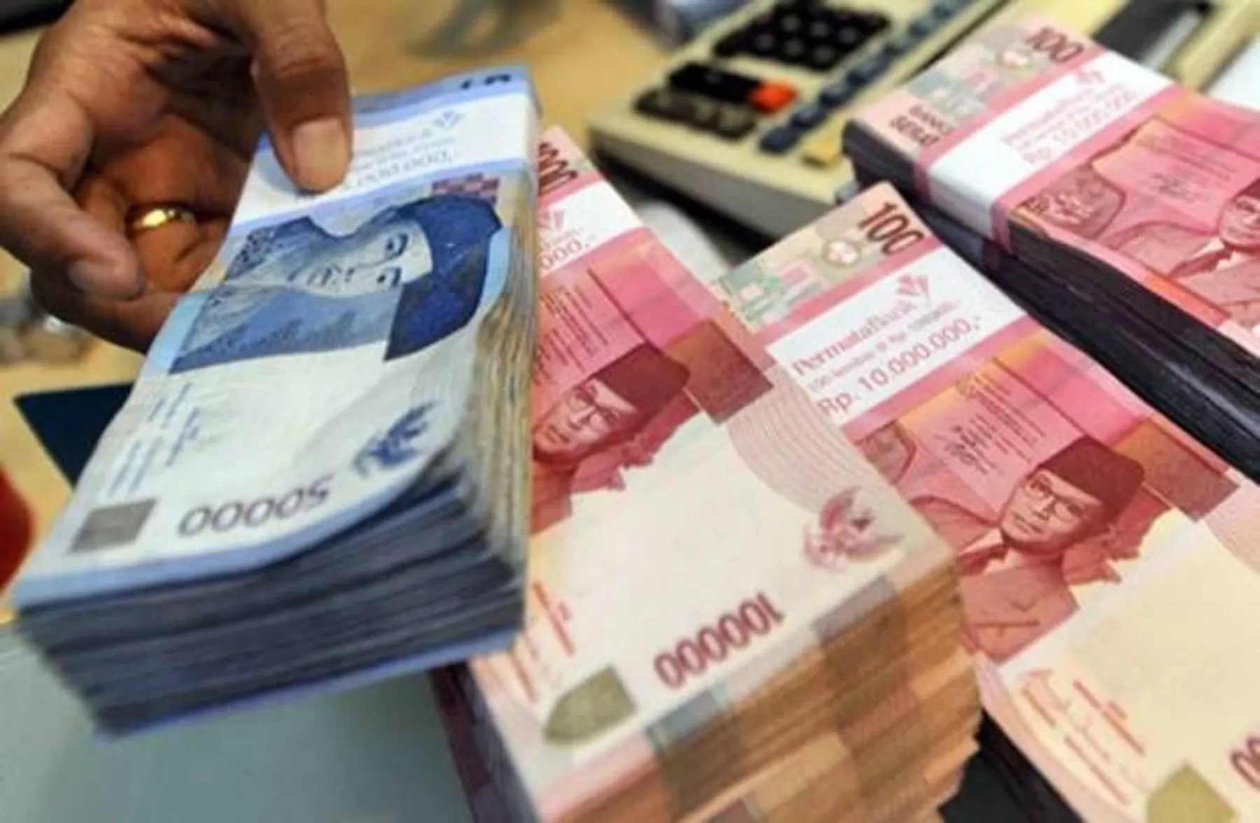 Cek UMP Jatim 2026 Terbaru, UMK Surabaya 2026 Naik Berapa Persen atau Rupiah? Ini Daftar Lengkap Semua Kabupaten/Kota